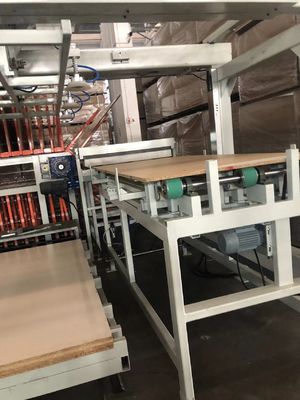 comprar Máquina de fabricación de MDF de ciclo corto totalmente automática laminada con prensas en caliente de melamina online manufacture