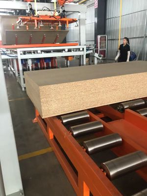 comprar Línea de producción de laminado Presión de ciclo corto Melamina Presión en caliente Máquina 900T a 1600T online manufacture
